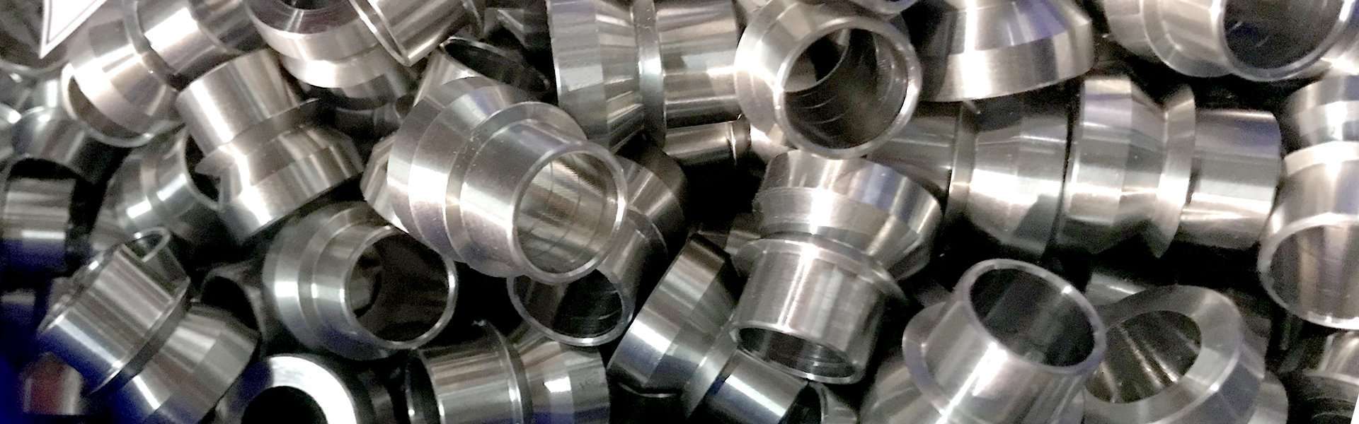 High Misalignment Spacers