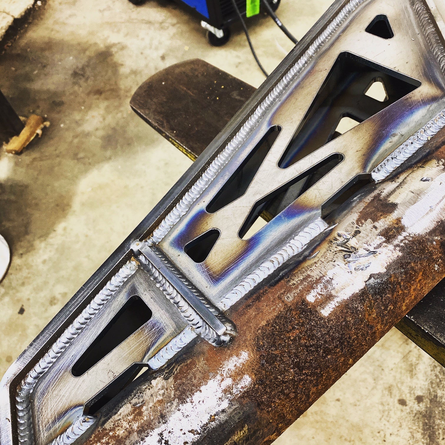 14 Bolt Full Width Truss