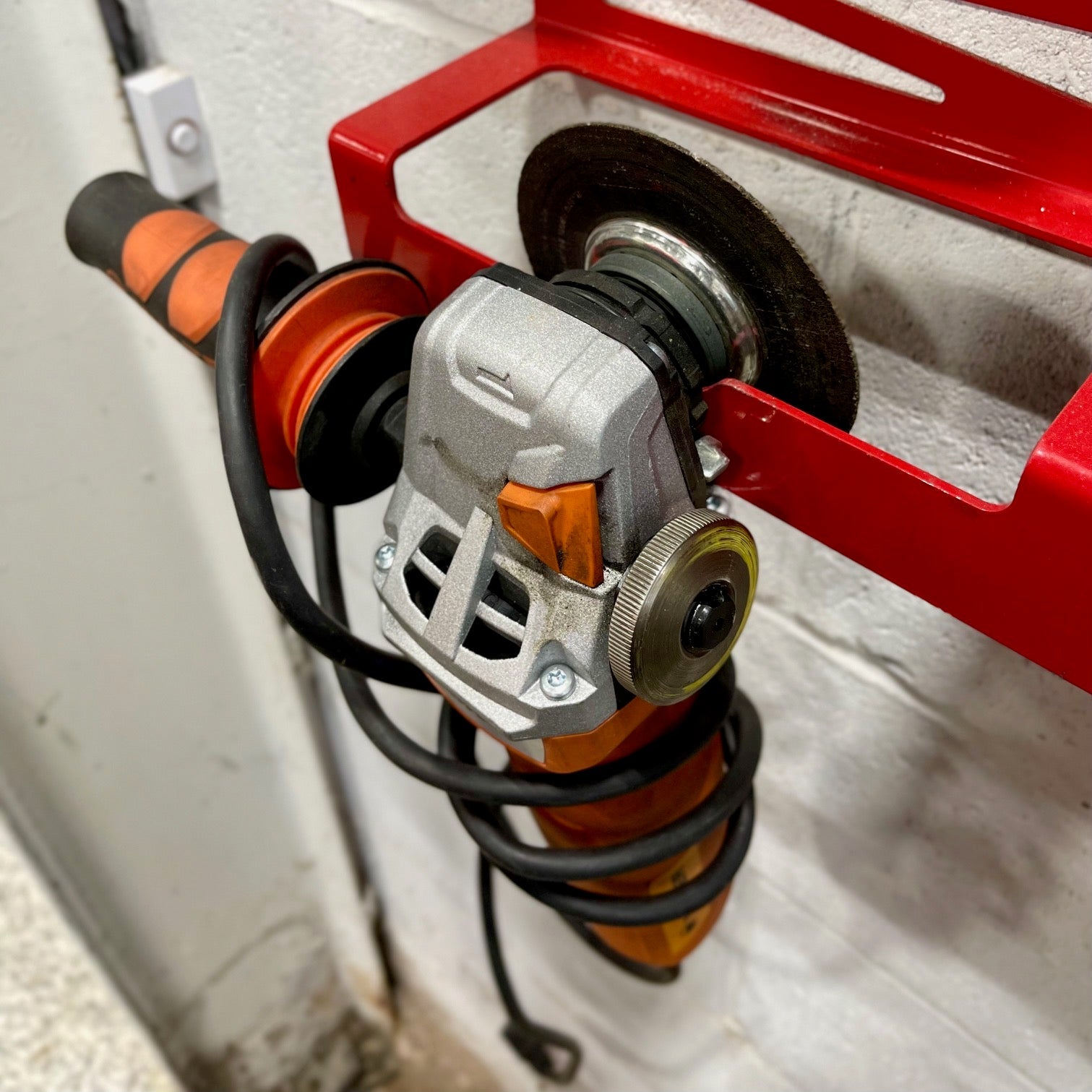 The "Nut Cupper" - Angle Grinder Nut Holder