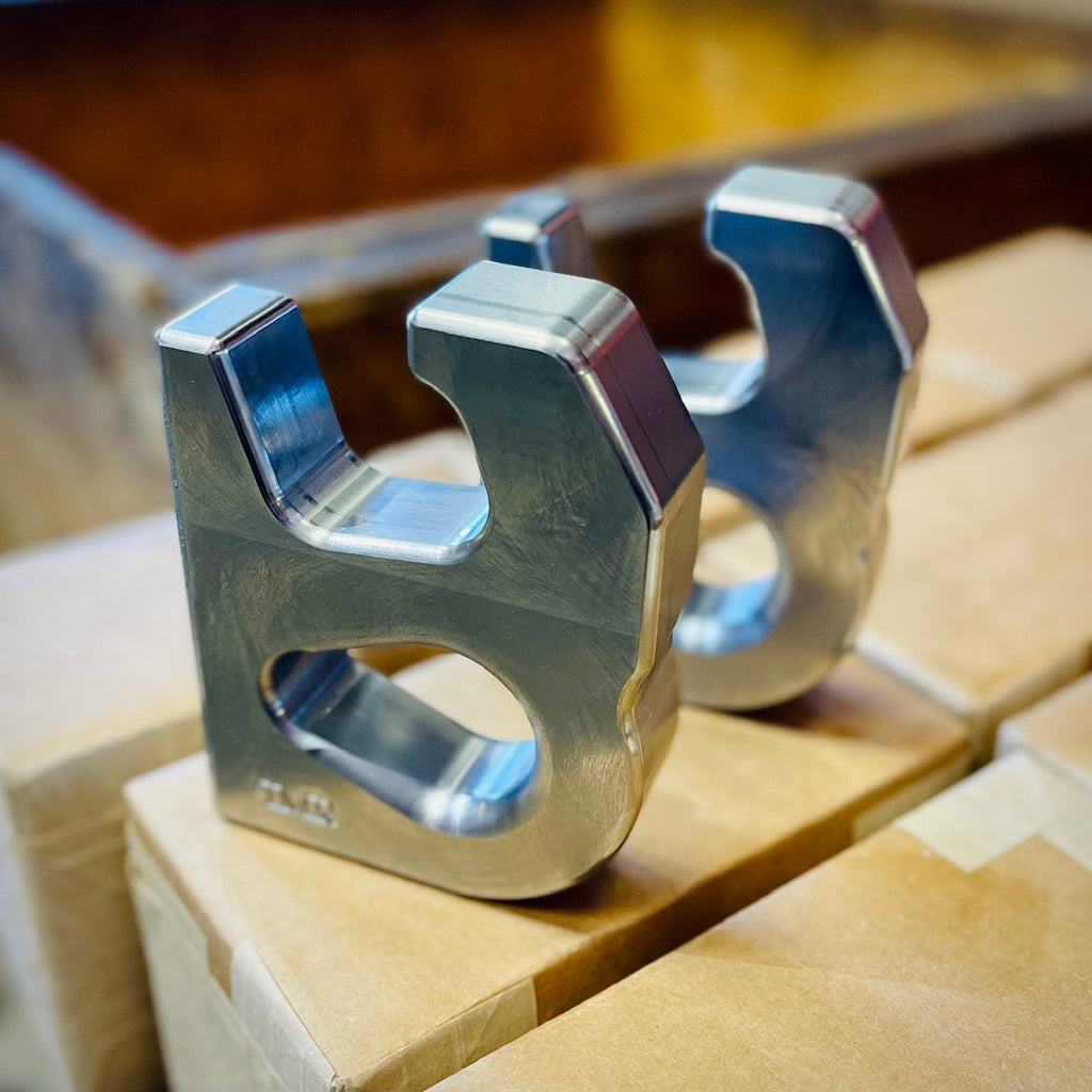 THE RHINO SOFT SHACKLE & D-RING MOUNT